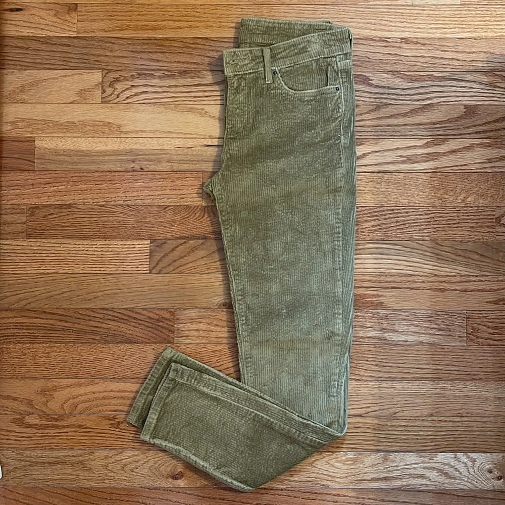 NWOT Levi’s Corduroy Skinny Pants